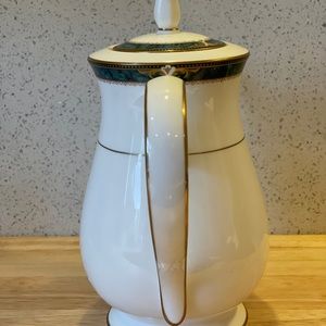 Noritake bone china tea pot